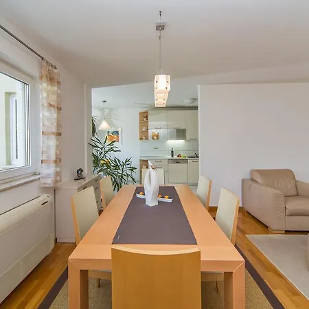 Comfortable Laura Lapad With Garage 杜布罗夫尼克